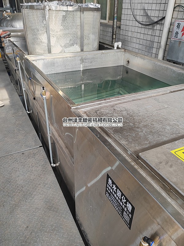 1200自控型翻轉脫膠 翻轉噴淋清洗有機浸滲設備s1.jpg